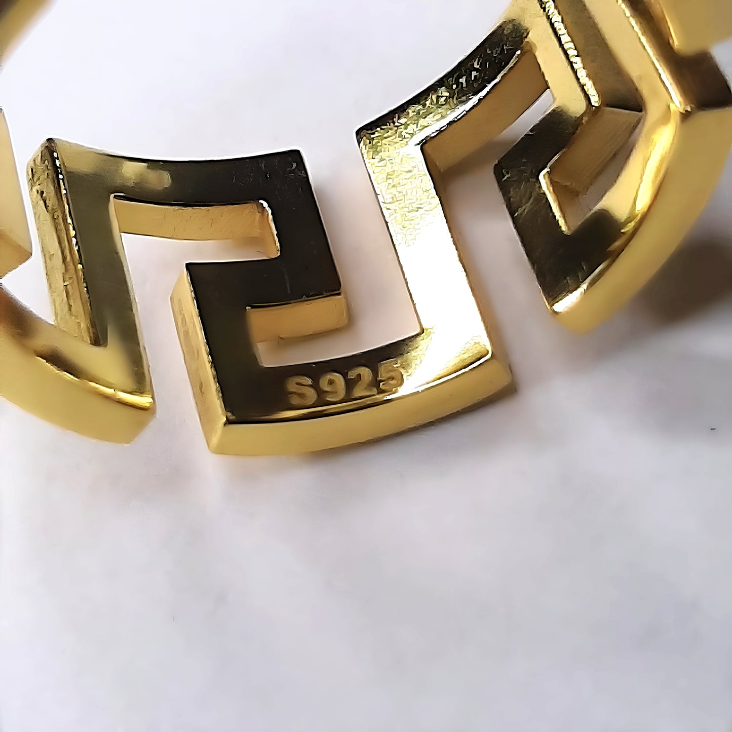 Meander Ring