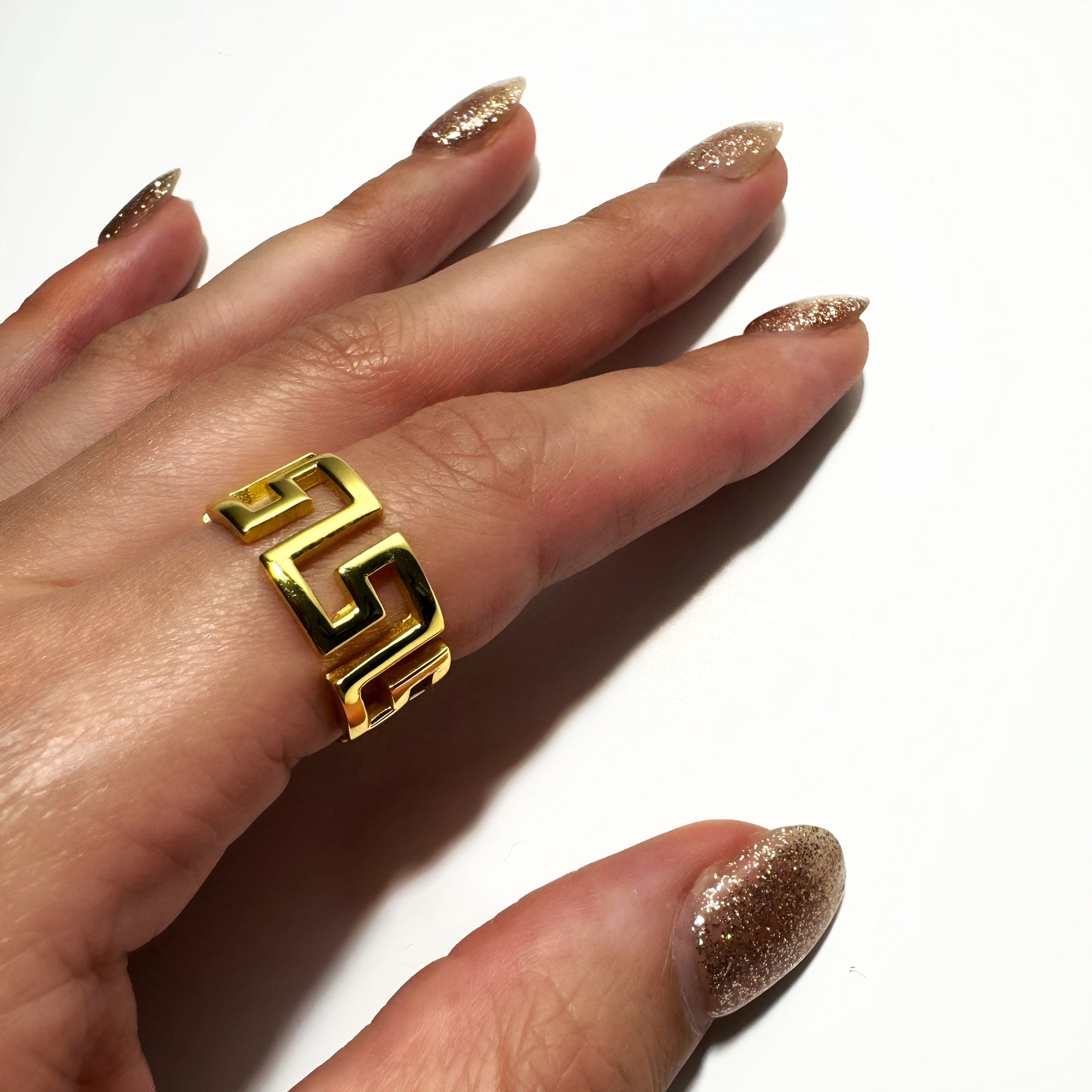 Meander Ring