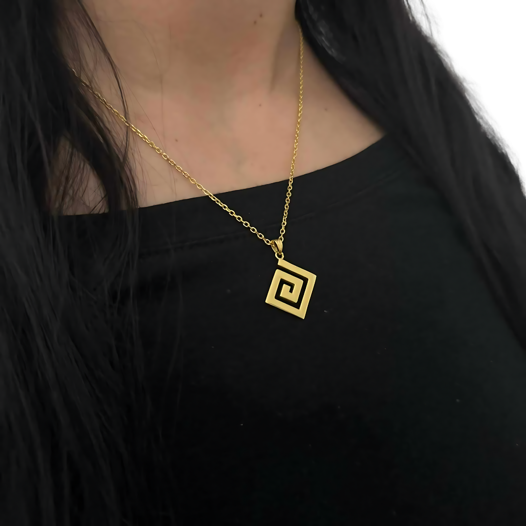 Meander Pendant